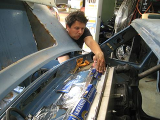 Illustration for article titled Broken Engine, Bad Cooling System Dictate Last-Minute V8olvo Thrash
